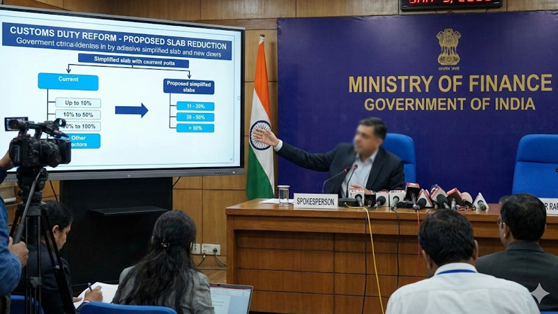 सरकार कम कर सकती है Customs Duty Slabs: संरचना को सरल और सुव्यवस्थित करने की तैयारी